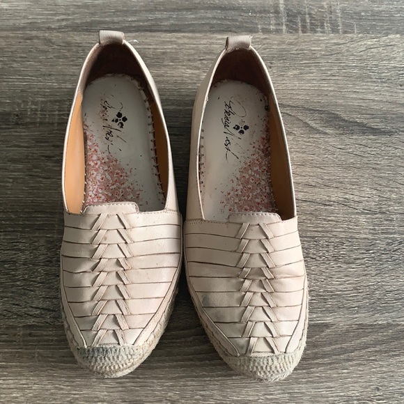 Patricia Nash Ellenora slip on shoes